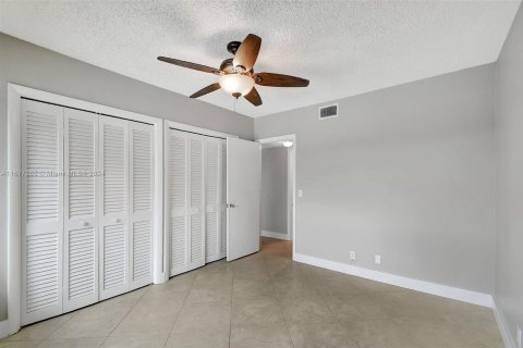 Condo in South Palm Beach, Florida, 2 bedrooms  № 1408372 - photo 24