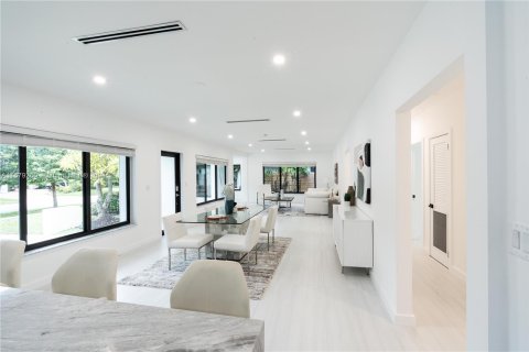 Casa en venta en Miami Beach, Florida, 4 dormitorios, 222.97 m2 № 1408371 - foto 4