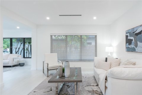 Casa en venta en Miami Beach, Florida, 4 dormitorios, 222.97 m2 № 1408371 - foto 19