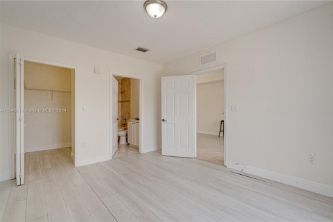 Copropriété à vendre à Cutler Bay, Floride: 2 chambres, 92.07 m2 № 1329964 - photo 23