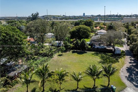 Terrain à vendre à Fort Lauderdale, Floride № 1021332 - photo 9