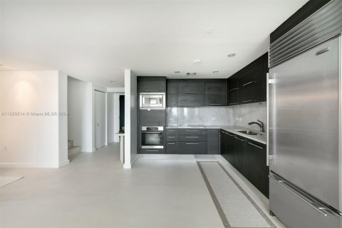 Condominio en venta en Miami, Florida, 3 dormitorios, 150.5 m2 № 1241517 - foto 10