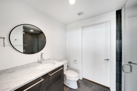 Condo in Miami, Florida, 3 bedrooms  № 1241517 - photo 15