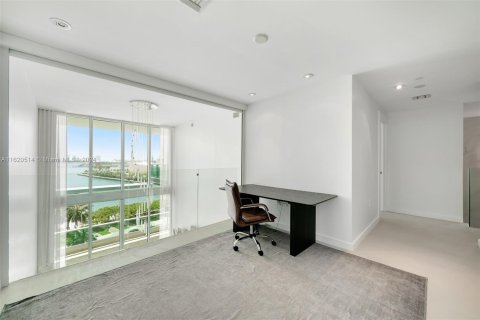 Condominio en venta en Miami, Florida, 3 dormitorios, 150.5 m2 № 1241517 - foto 17