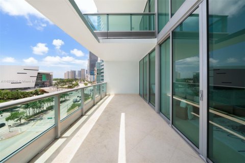 Condo in Miami, Florida, 3 bedrooms  № 1241517 - photo 28