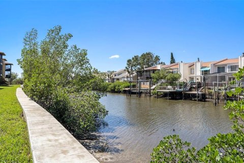 Condo in Tampa, Florida, 1 bedroom  № 1407926 - photo 27