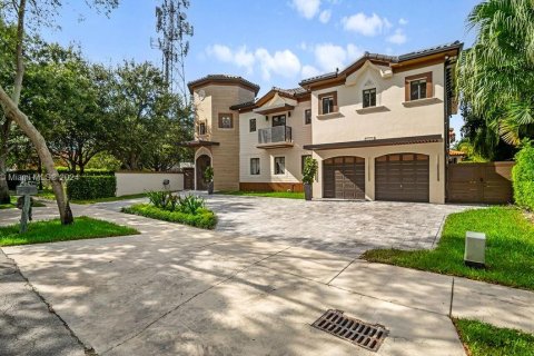 Casa en venta en Miami Lakes, Florida, 6 dormitorios, 365.38 m2 № 1345787 - foto 15