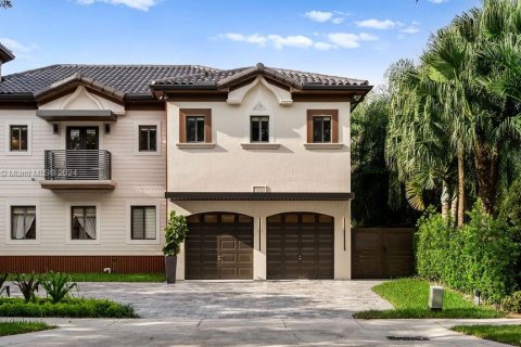 Casa en venta en Miami Lakes, Florida, 6 dormitorios, 365.38 m2 № 1345787 - foto 20