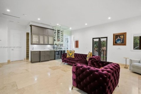 Casa en venta en Miami Lakes, Florida, 6 dormitorios, 365.38 m2 № 1345787 - foto 29