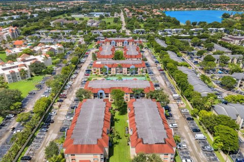 Condo in Hialeah, Florida, 2 bedrooms  № 1345737 - photo 24