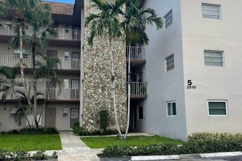 Condo in Davie, Florida, 1 bedroom  № 1345820 - photo 1