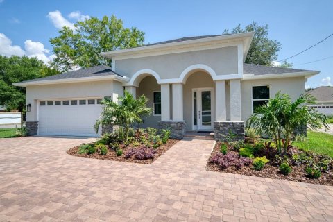 Villa ou maison à vendre à Lutz, Floride: 3 chambres, 197.51 m2 № 1025466 - photo 1