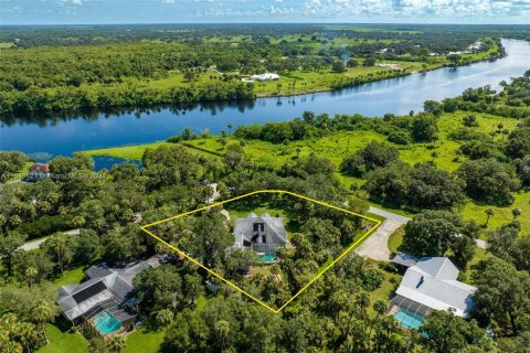 Villa ou maison à vendre à LaBelle, Floride: 4 chambres, 313.64 m2 № 1331826 - photo 1