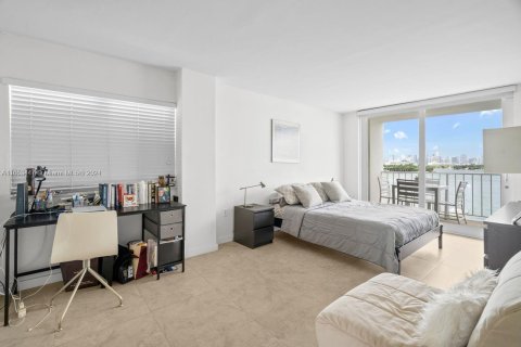 Copropriété à louer à Miami Beach, Floride: 2 chambres, 114.64 m2 № 1348497 - photo 4