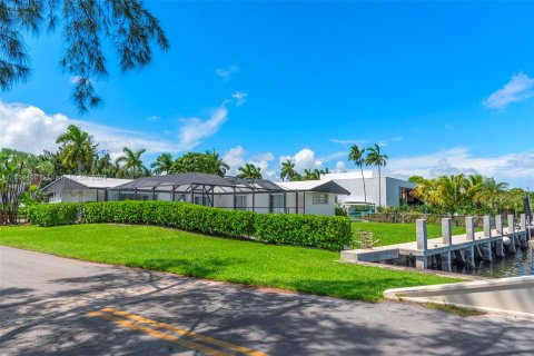 Villa ou maison à louer à Hallandale Beach, Floride: 2 chambres, 159.33 m2 № 1348970 - photo 28