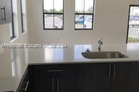 Condo in Miami, Florida, 3 bedrooms  № 1348496 - photo 9