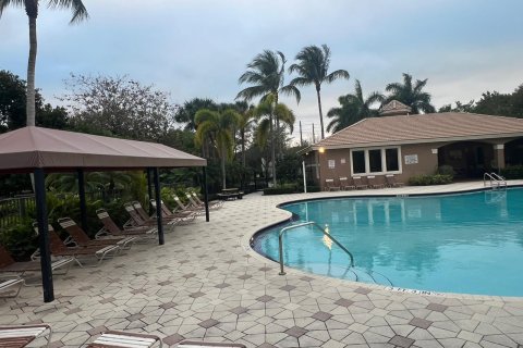 Casa en venta en Royal Palm Beach, Florida, 5 dormitorios, 248.7 m2 № 1038143 - foto 11