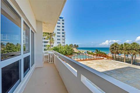 Condo in Fort Lauderdale, Florida, 2 bedrooms  № 1222656 - photo 11