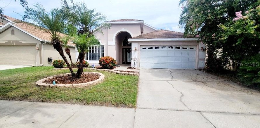 House in Kissimmee, Florida 4 bedrooms, 181.81 sq.m. № 1300672