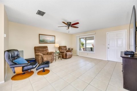 Condominio en venta en Pinellas Park, Florida, 2 dormitorios, 145.86 m2 № 1402137 - foto 20