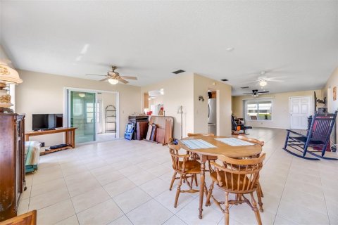 Condominio en venta en Pinellas Park, Florida, 2 dormitorios, 145.86 m2 № 1402137 - foto 27