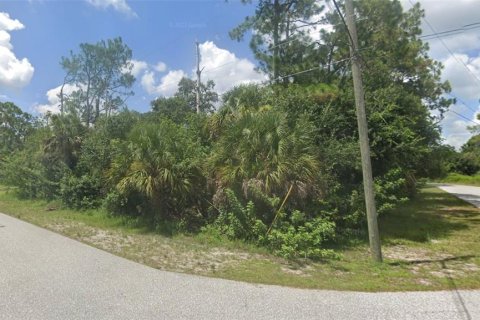 Land in North Port, Florida № 1296575 - photo 1