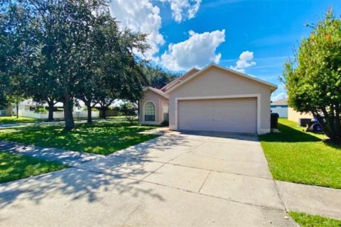 Casa en alquiler en Saint Cloud, Florida, 3 dormitorios, 146.14 m2 № 1346878 - foto 1