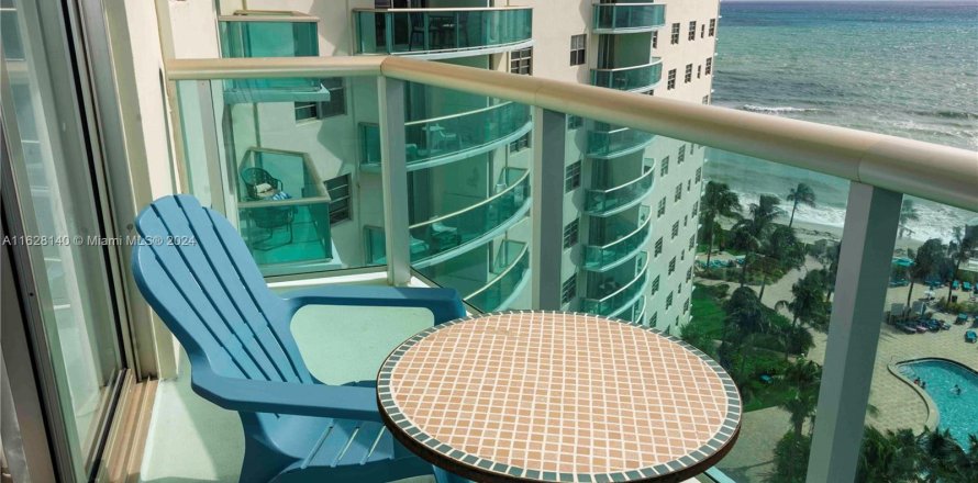 Condominio en Hollywood, Florida, 1 dormitorio  № 1282253