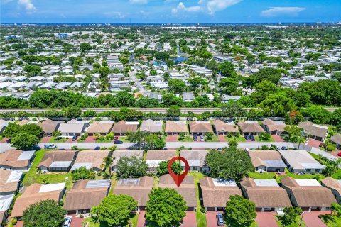 Villa ou maison à vendre à Deerfield Beach, Floride: 2 chambres, 145.86 m2 № 1282194 - photo 7