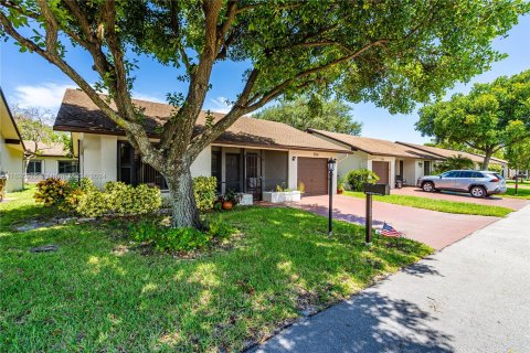 Villa ou maison à vendre à Deerfield Beach, Floride: 2 chambres, 145.86 m2 № 1282194 - photo 3