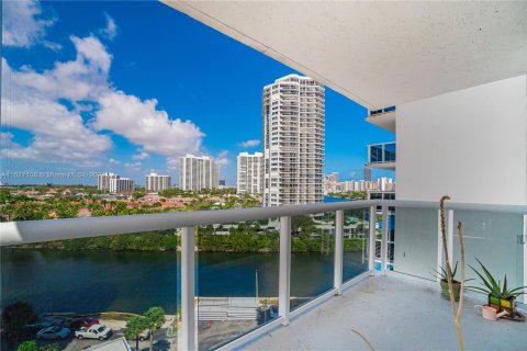 Condo in Aventura, Florida, 2 bedrooms  № 1282196 - photo 18