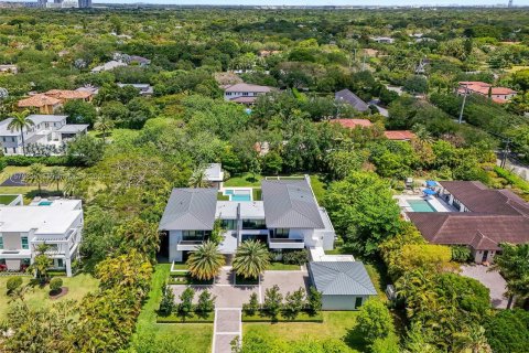 Villa ou maison à vendre à Pinecrest, Floride: 7 chambres, 760.59 m2 № 1159023 - photo 1