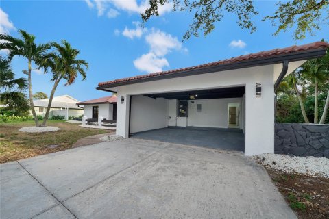 House in Delray Beach, Florida 3 bedrooms, 188.22 sq.m. № 1027039 - photo 15