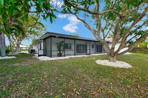 Villa ou maison à vendre à Delray Beach, Floride: 3 chambres, 188.22 m2 № 1027039 - photo 12