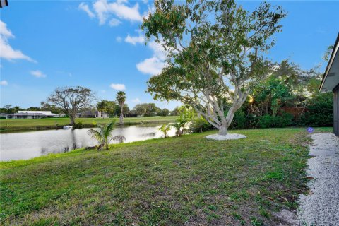 Villa ou maison à vendre à Delray Beach, Floride: 3 chambres, 188.22 m2 № 1027039 - photo 10