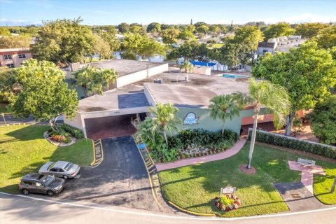 Condo in Tamarac, Florida, 1 bedroom  № 1077038 - photo 2