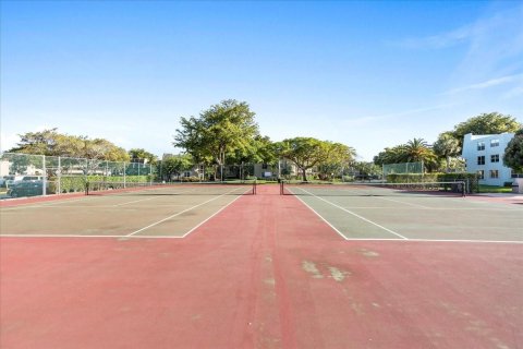 Condo in Tamarac, Florida, 1 bedroom  № 1077038 - photo 11