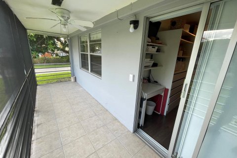 Copropriété à vendre à Deerfield Beach, Floride: 2 chambres, 76.18 m2 № 1077036 - photo 11