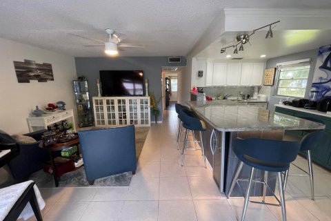 Copropriété à vendre à Deerfield Beach, Floride: 2 chambres, 76.18 m2 № 1077036 - photo 25