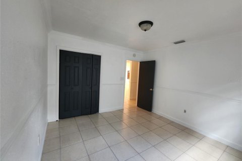 Casa en venta en Tampa, Florida, 5 dormitorios, 252.97 m2 № 1064070 - foto 18