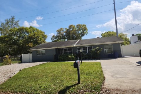 Casa en venta en Tampa, Florida, 5 dormitorios, 252.97 m2 № 1064070 - foto 3