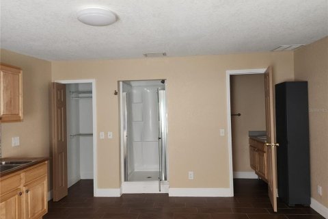 Casa en venta en Tampa, Florida, 5 dormitorios, 252.97 m2 № 1064070 - foto 11