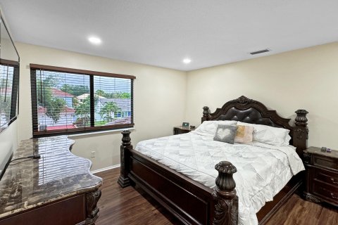 Villa ou maison à vendre à Pembroke Pines, Floride: 4 chambres, 216.65 m2 № 1228810 - photo 12