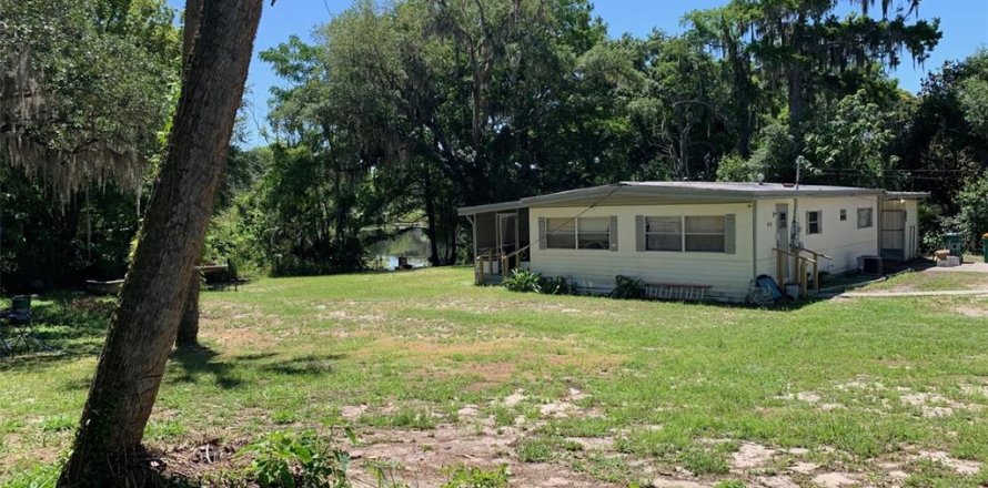 House in Fruitland Park, Florida 2 bedrooms, 80.27 sq.m. № 1346459