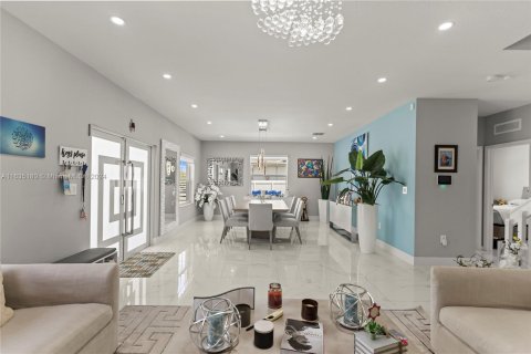 Casa en venta en Miami, Florida, 5 dormitorios, 314.01 m2 № 1305114 - foto 23