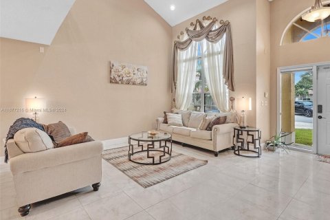 Villa ou maison à vendre à Pembroke Pines, Floride: 4 chambres, 202.06 m2 № 1402786 - photo 5