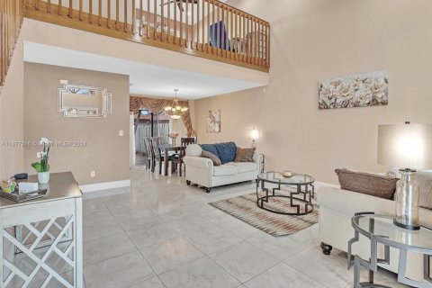 Villa ou maison à vendre à Pembroke Pines, Floride: 4 chambres, 202.06 m2 № 1402786 - photo 3