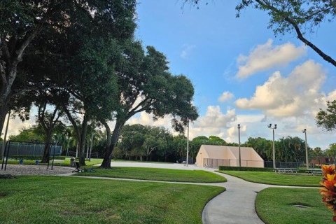 Adosado en venta en West Palm Beach, Florida, 2 dormitorios, 114.83 m2 № 1225898 - foto 3