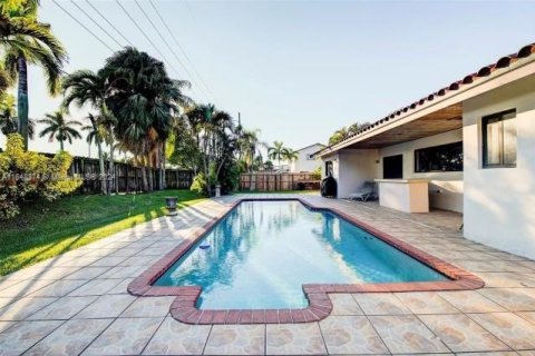 Casa en venta en Miami, Florida, 4 dormitorios, 180.69 m2 № 1331123 - foto 27