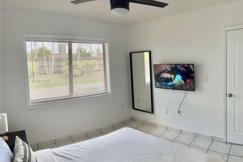 Casa en venta en Miami, Florida, 4 dormitorios, 180.69 m2 № 1331123 - foto 11